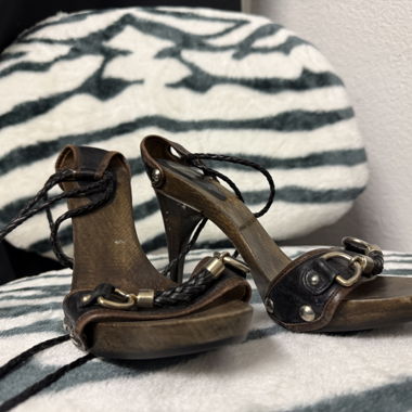 Décolleté vintage BOSS