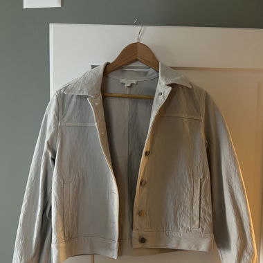 Cos jacke frühling
