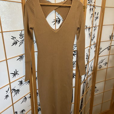 GUESS Midi-Kleid gerippt