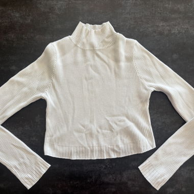 Pull col montant 