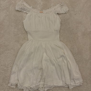 Weisses Sommerkleid bzw. Jumpsuit