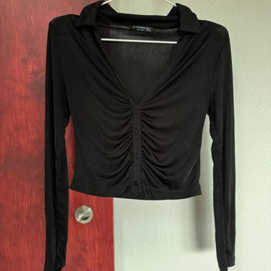 Schwarzes Stradivarius-Top mit Raffung
