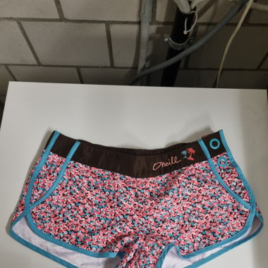 O'NEILL shorts from the 2000s 