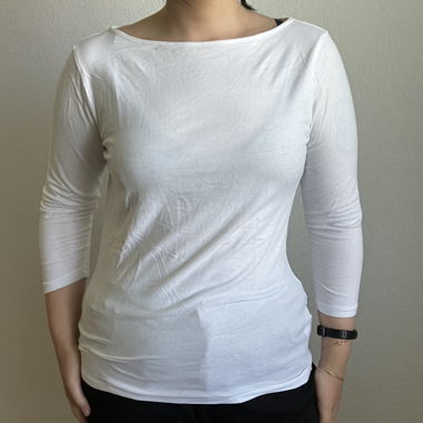 Weisser Pullover