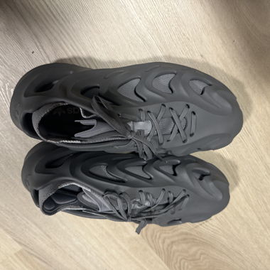 Adidas Yeezy 700 V3 Nero