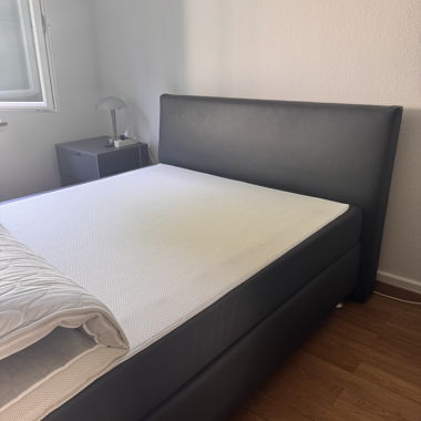 Letto boxspring con topper