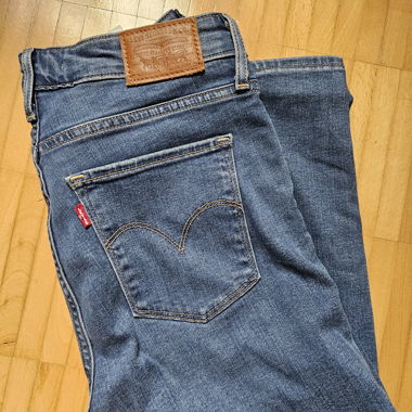 Levis skinny high-rise
