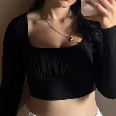 Black Long-Sleeve Crop Top