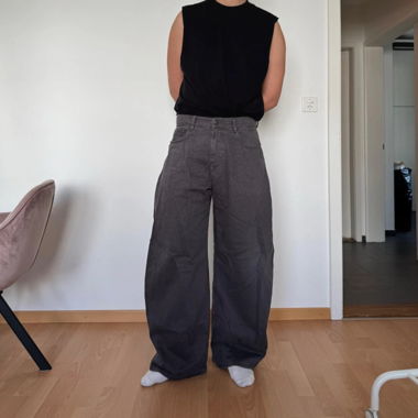 Grey wide-leg high-waisted jeans Zara 