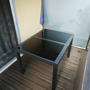 Tavolo da balcone allungabile in vetro nero