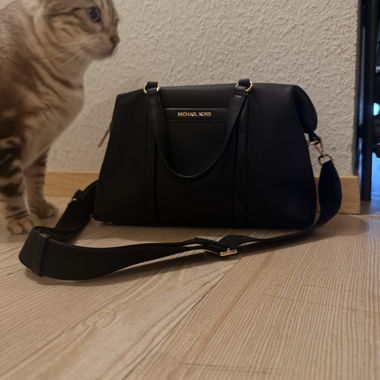 Mikael kors bag