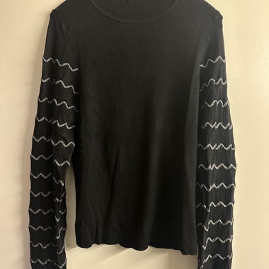 Schwarzer Chicorée-Pullover mit gemusterten Ärmeln M