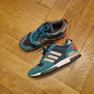 Baskets Adidas bleues
