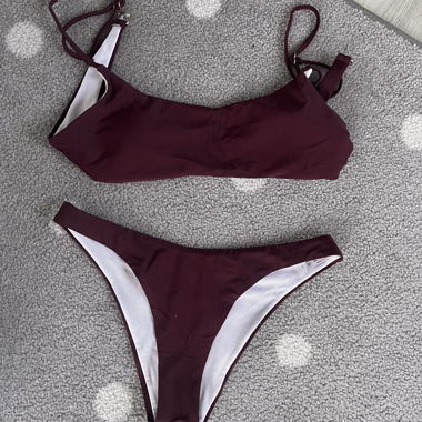 Bikini bordeaux