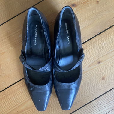 Schwarze heels