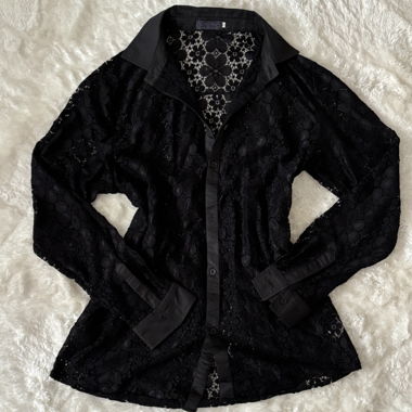 blouse en dentelle noire