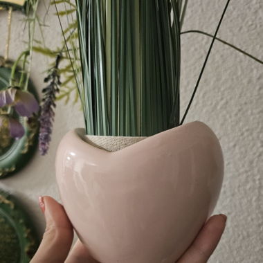 Cute vintage heart plant vase/holder 