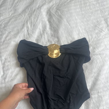 Maillot de bain Zara avec broche dorée - NEUF