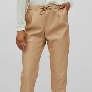 Lockere Lederhose / Kunstlederhose