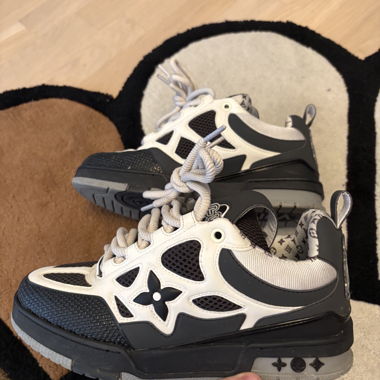 White/Black Louis Vuitton Sneakers