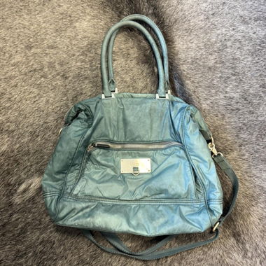 𓇼 DIESEL Tasche mit türkisblauem Sternfutter und Beschlägen 𓇼