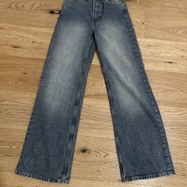 Jeans a gamba dritta