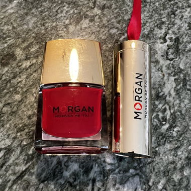 Kit rosso: Smalto e rossetto