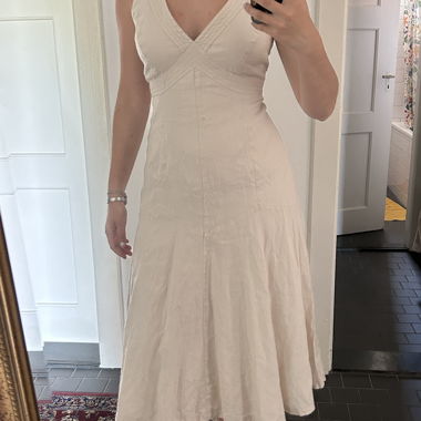 Robe en lin à bretelles