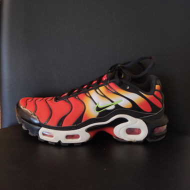 NIKE TN Haifischnikes Fire