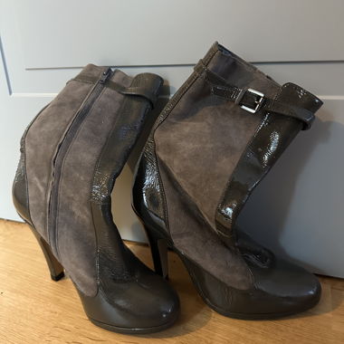Stiefeletten mit Absatz