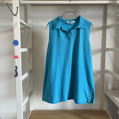 Turquoise tennis polo shirt
