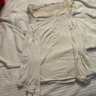 Top in pizzo beige