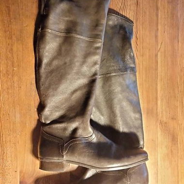 Brown Over-the-Knee Boots / Size 40