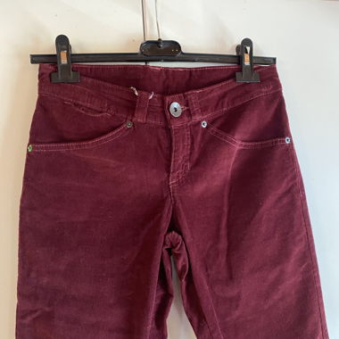Bordeaux Cordhosen Stile Benetton