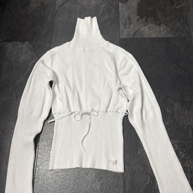 Maglione bianco a collo alto