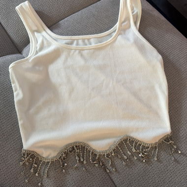 Top bianco con frange