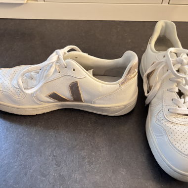 Chaussures VEJA – Cuir  Taille 41 (US 10)