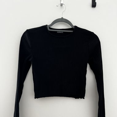 Pull court noir