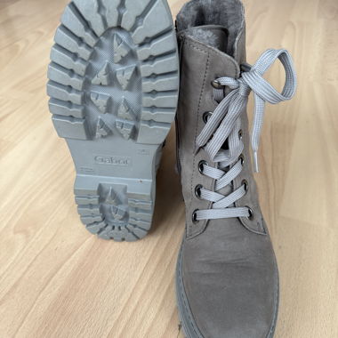 Bottes à lacets grises Gabor