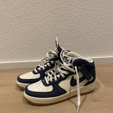Nike Air Force 1 Mid