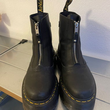 Dr. Martens Stiefel Jetta Plateau
