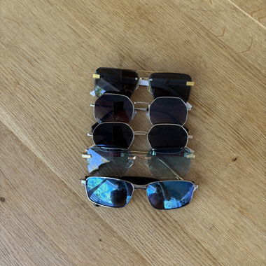 Lot de lunettes de soleil