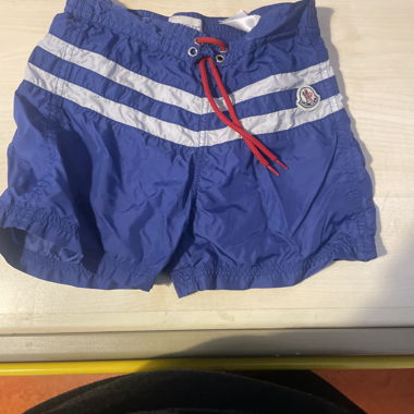 Moncler-Shorts Grösse 6