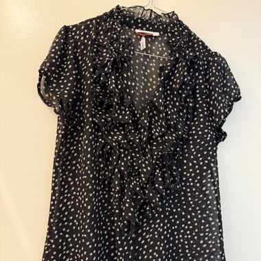 Blouse noire a pois