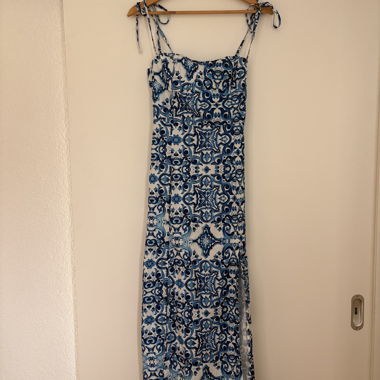 Langes Kleid Blau und Weiss
