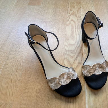 Chaussures à talon ouvertes - T37