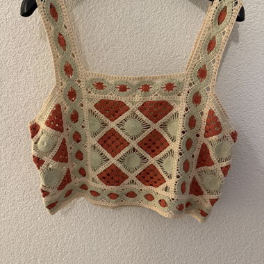 Haut court au crochet