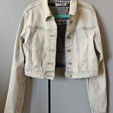 Veste en jean courte, claire