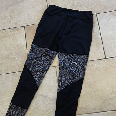 Leggings with stripes