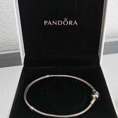 Pandora 